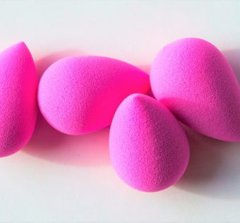 Mi az a beauty blender és hogyan kell használni?
