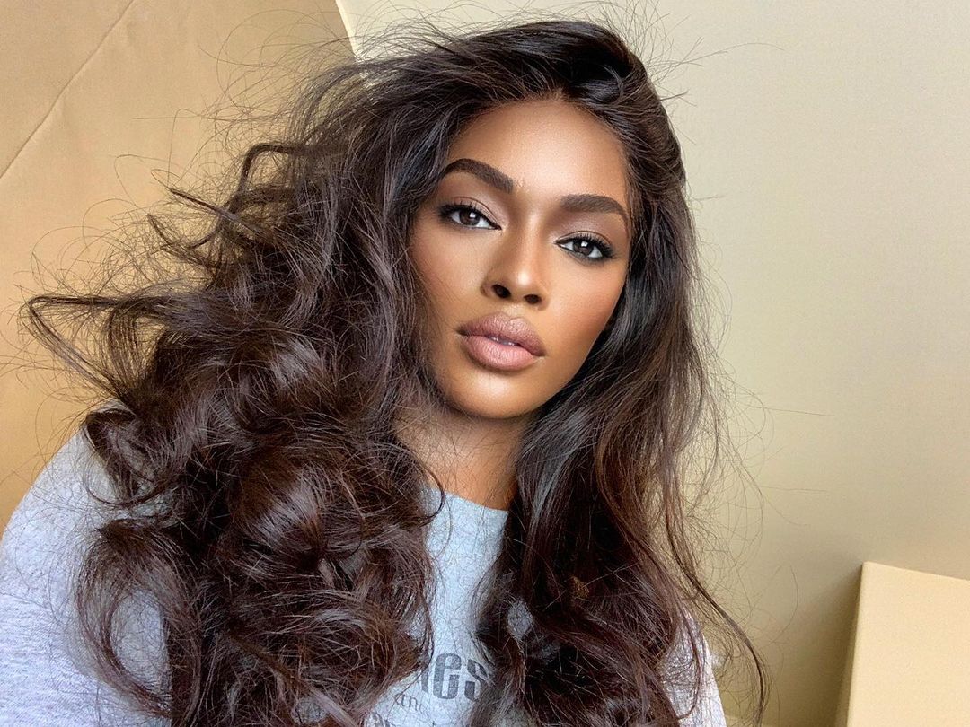 Hogyan lehet a hajat természetes módon sötétebbé tenni?