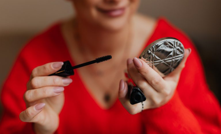 Az 5 legjobb szemöldök gél amelyek meglepő hatékonysággal rendelkeznek